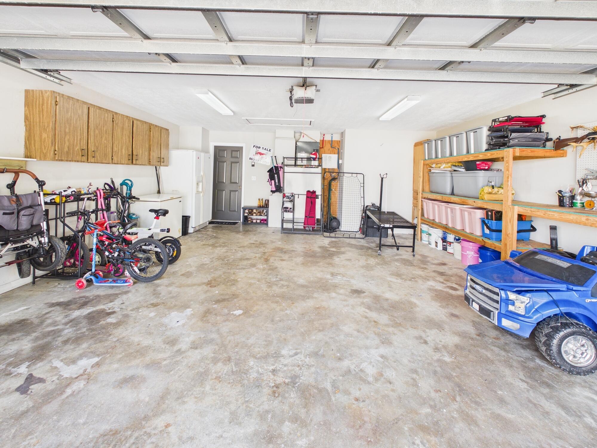 NORTH LAKE COUNTRY ESTATES - Residential