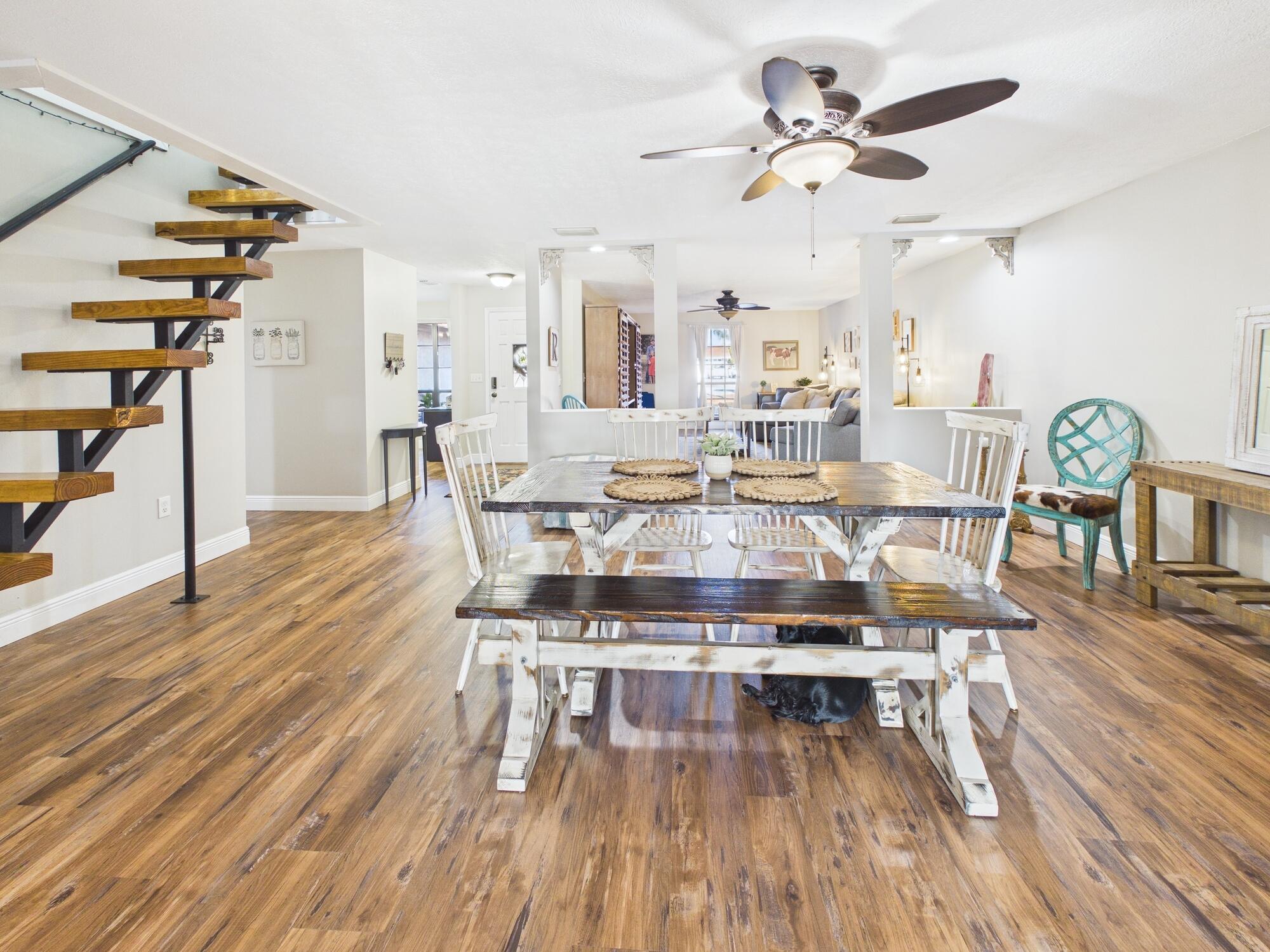 NORTH LAKE COUNTRY ESTATES - Residential