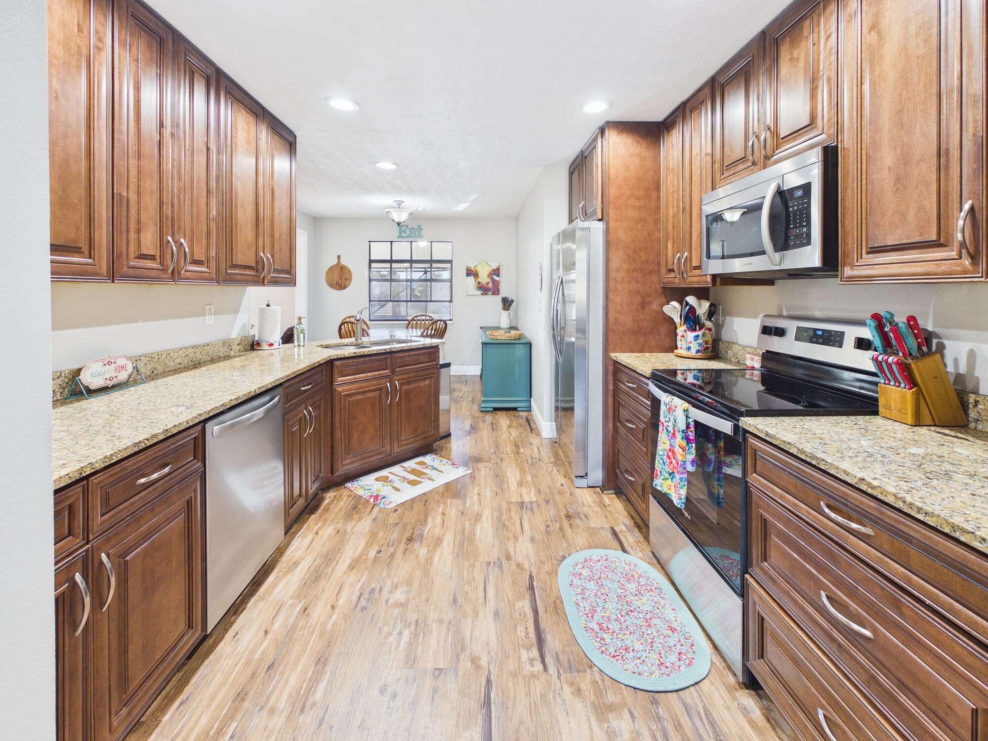 NORTH LAKE COUNTRY ESTATES - Residential