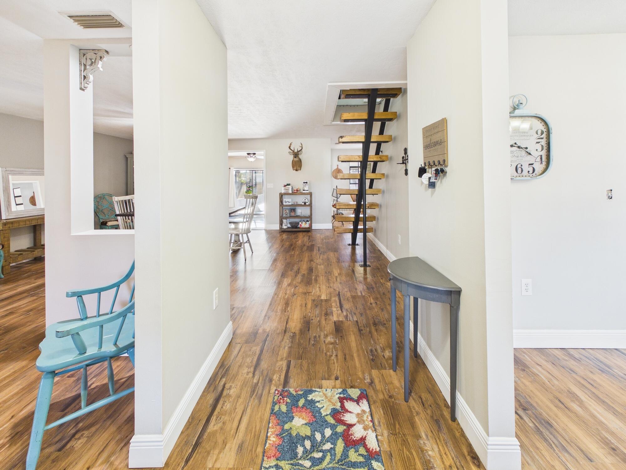 NORTH LAKE COUNTRY ESTATES - Residential