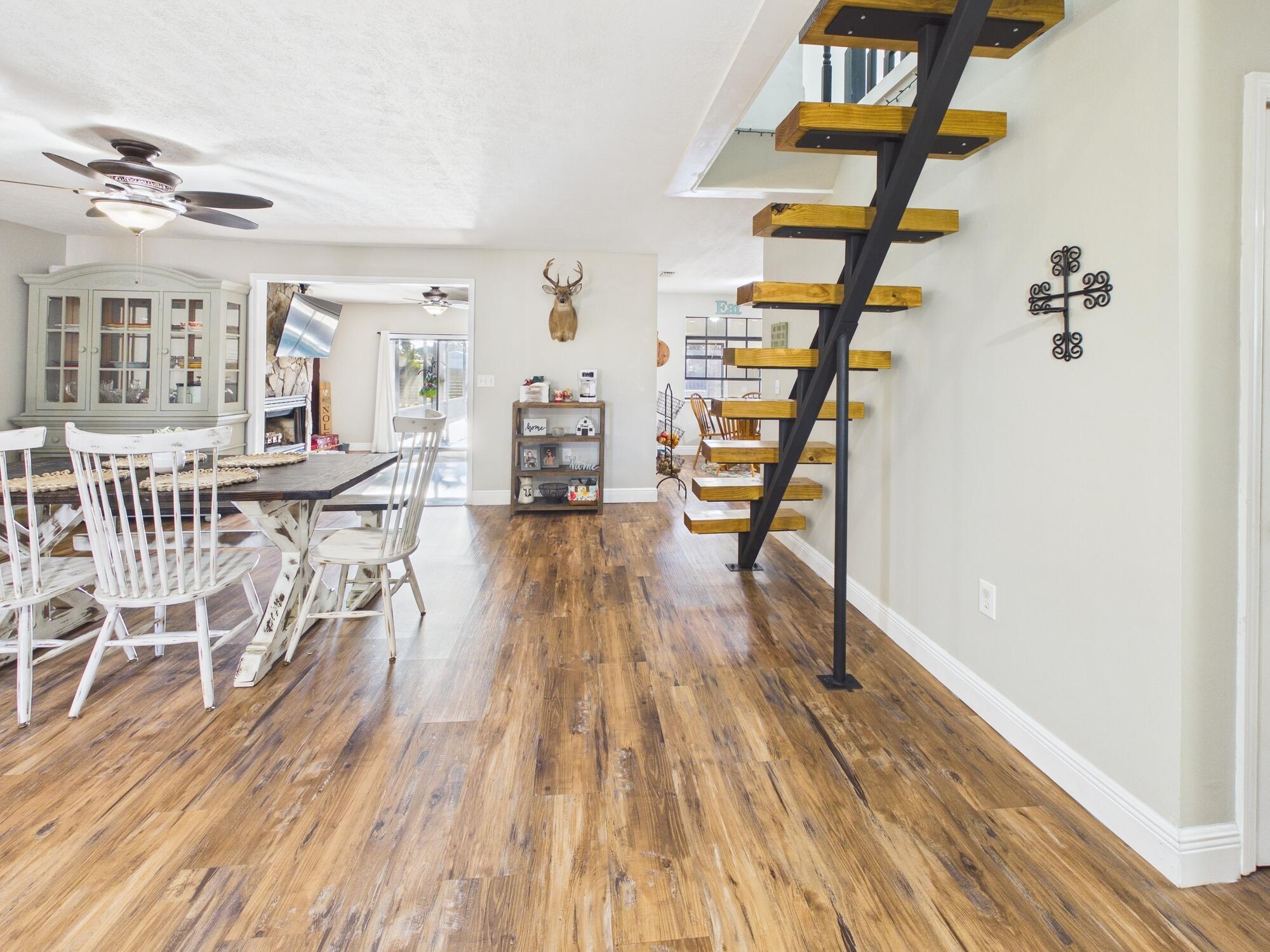 NORTH LAKE COUNTRY ESTATES - Residential