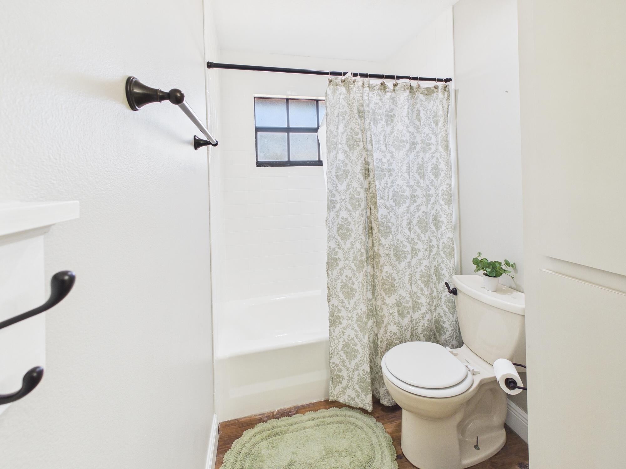 NORTH LAKE COUNTRY ESTATES - Residential