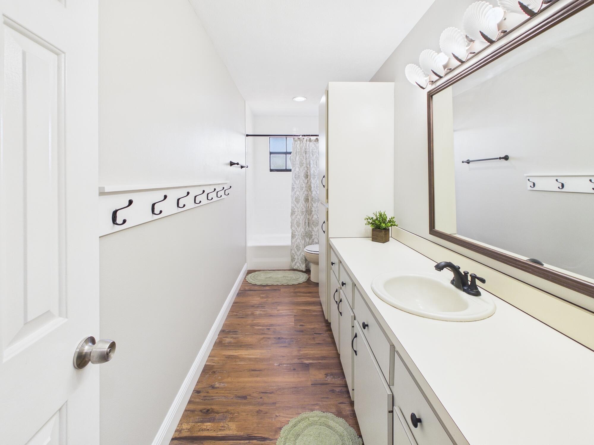 NORTH LAKE COUNTRY ESTATES - Residential