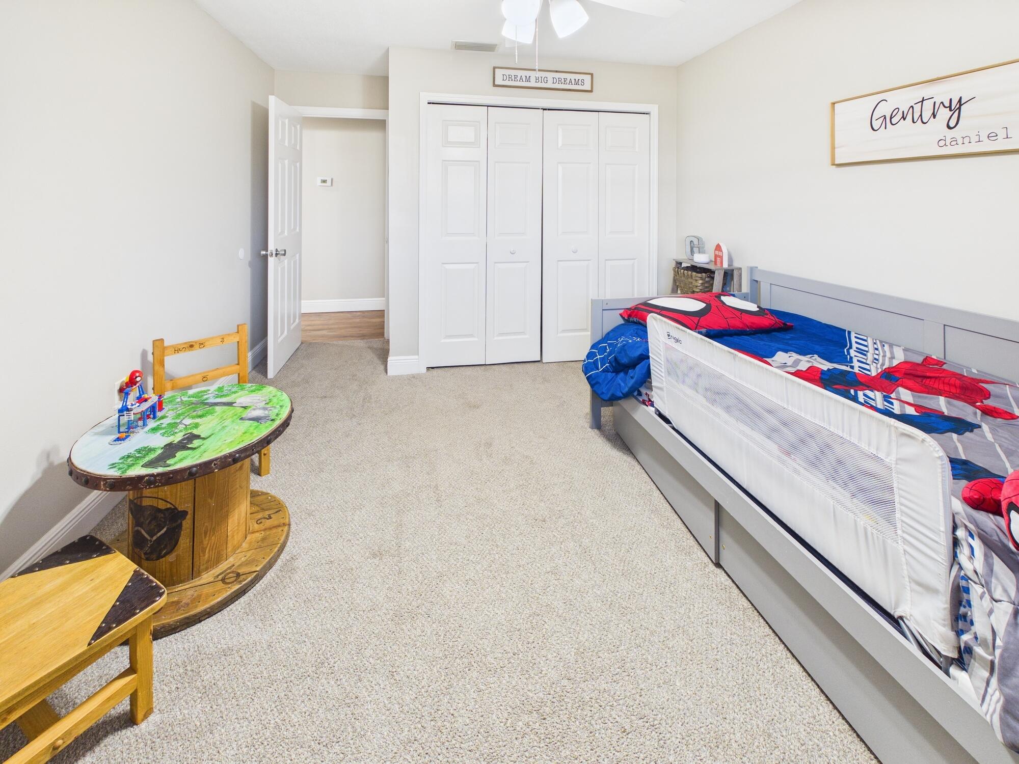 NORTH LAKE COUNTRY ESTATES - Residential