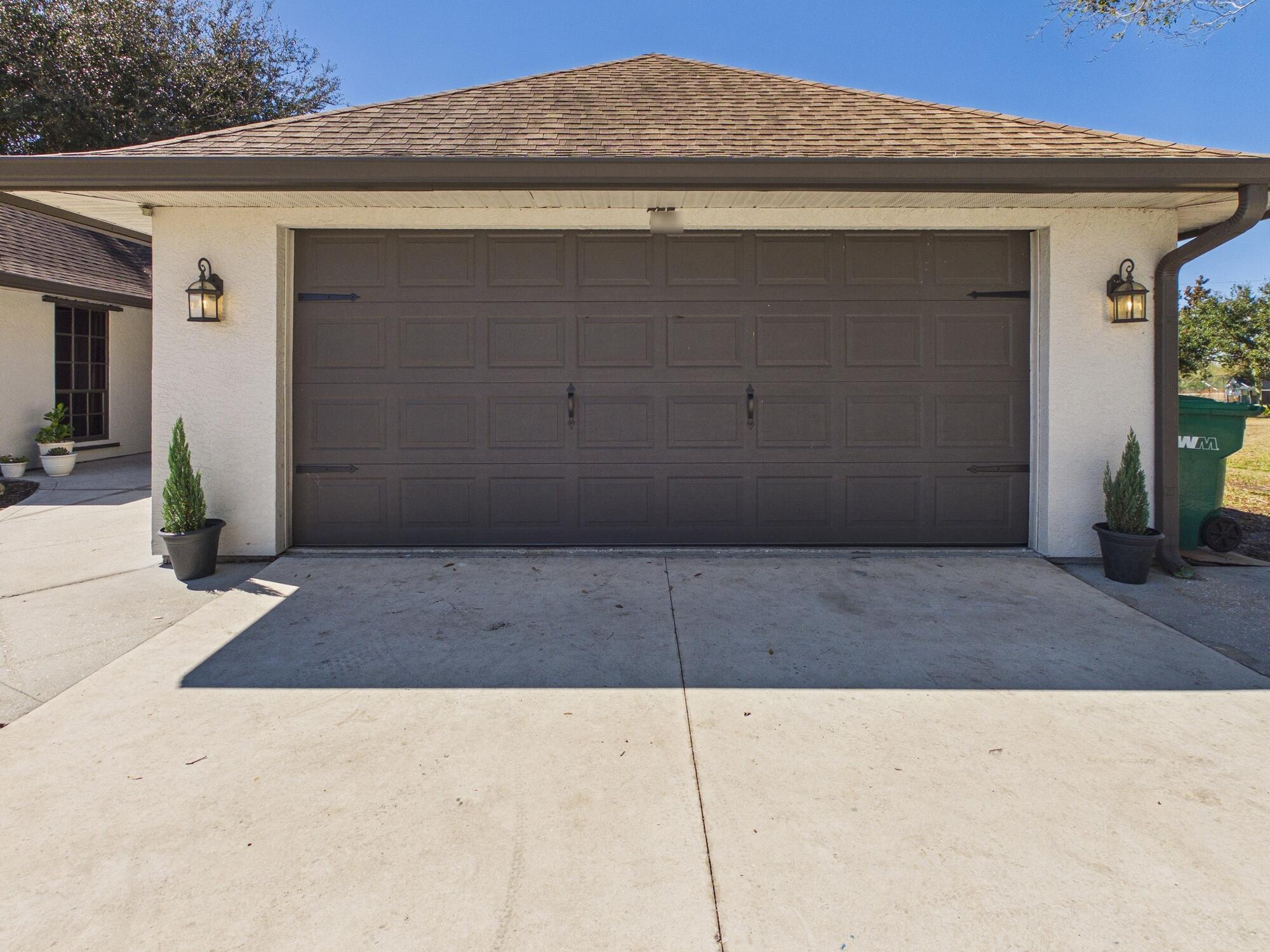 NORTH LAKE COUNTRY ESTATES - Residential