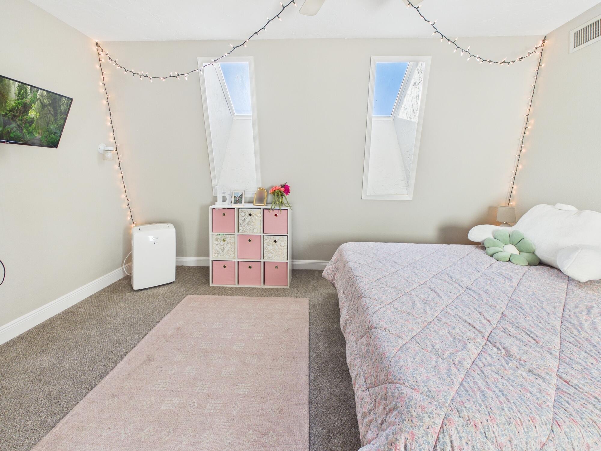 NORTH LAKE COUNTRY ESTATES - Residential