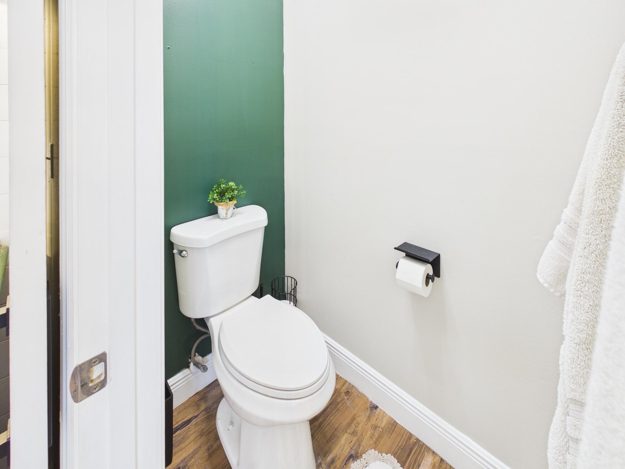 NORTH LAKE COUNTRY ESTATES - Residential