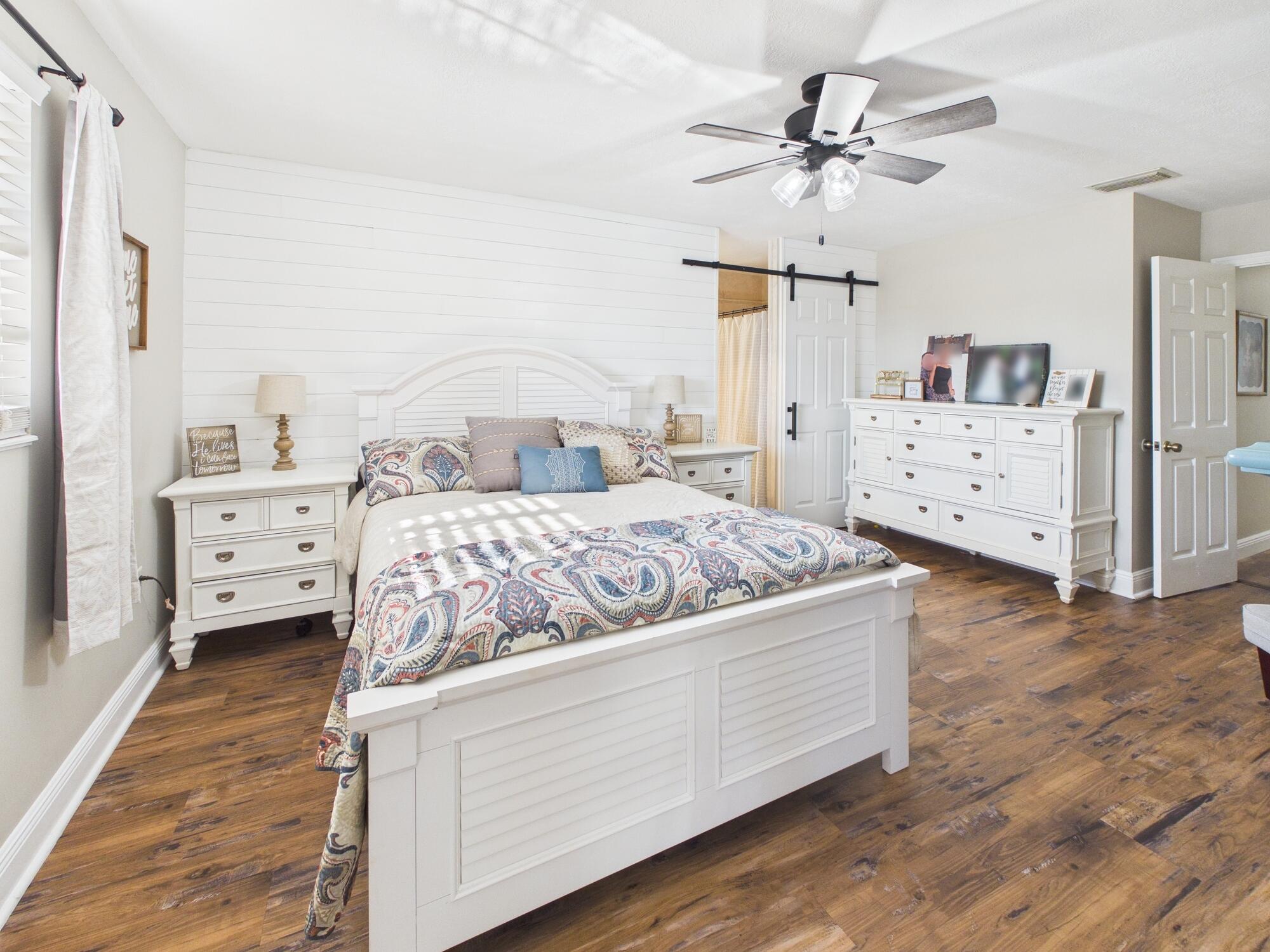 NORTH LAKE COUNTRY ESTATES - Residential