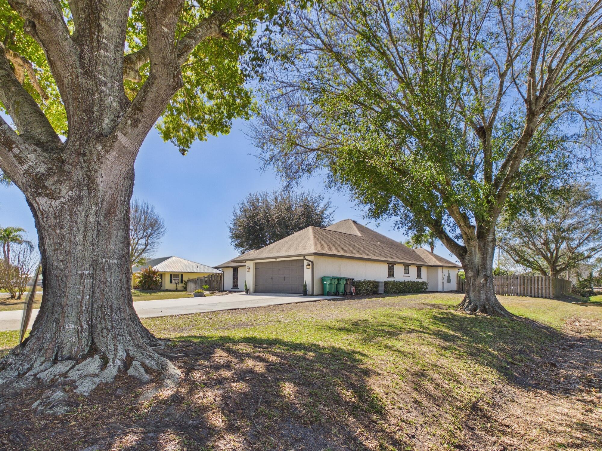 NORTH LAKE COUNTRY ESTATES - Residential