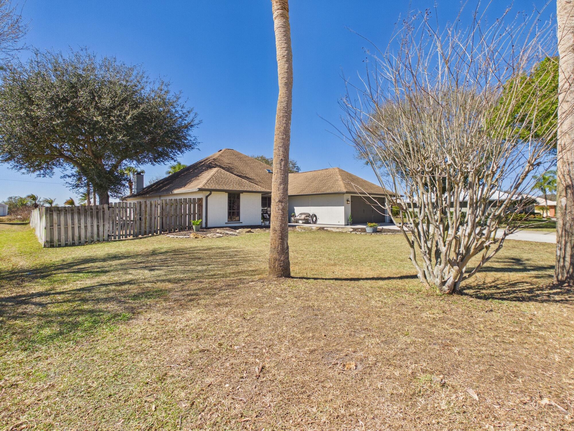 NORTH LAKE COUNTRY ESTATES - Residential