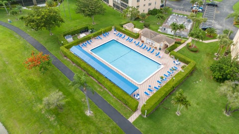 Tiny photo for 6515 Kensington Lane #201, Delray Beach, FL 33446 (MLS # B26016880)