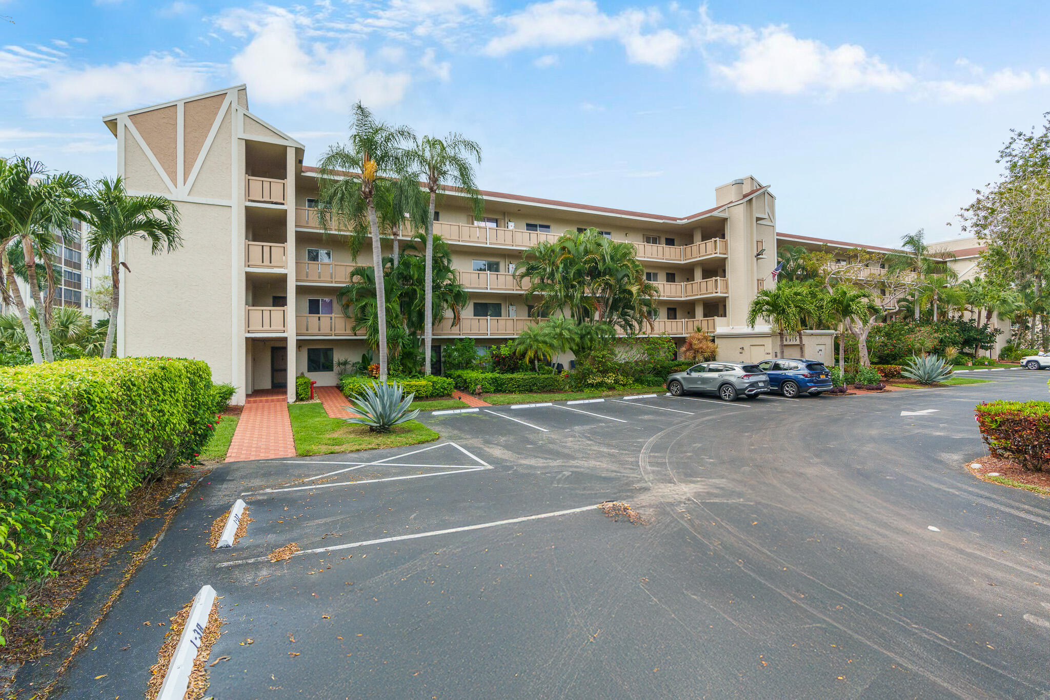 HUNTINGTON LAKES SEC ONE - Residential