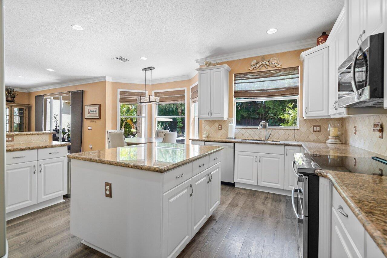 CANYON ISLES - Residential