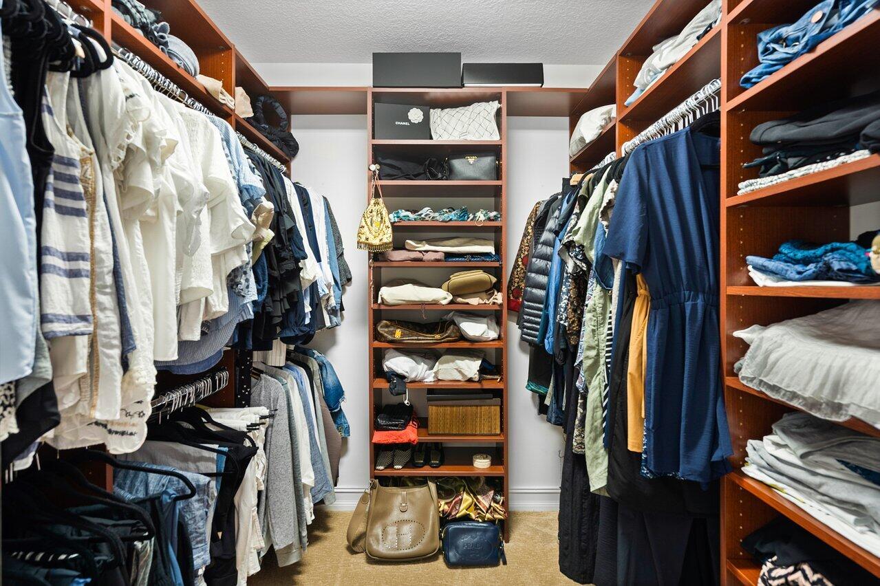 CANYON ISLES - Residential