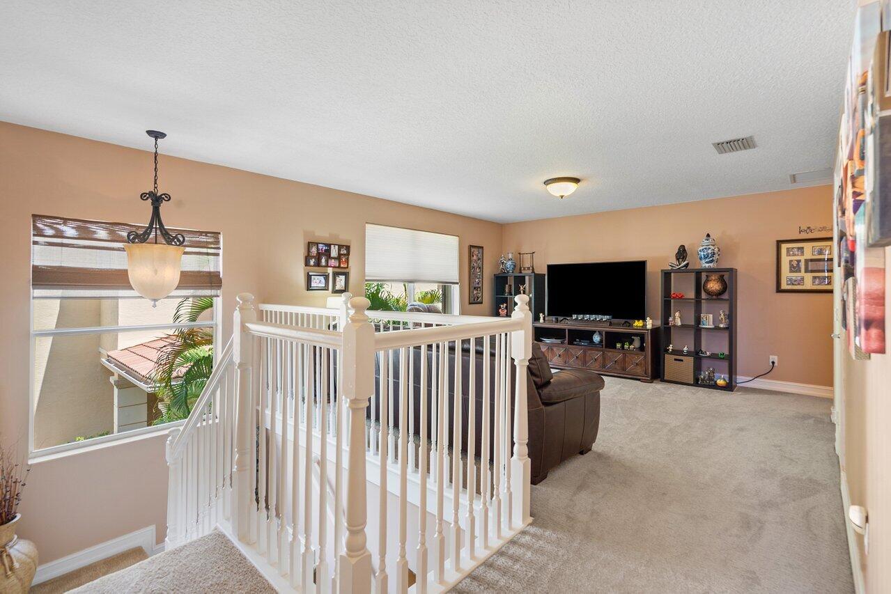 CANYON ISLES - Residential