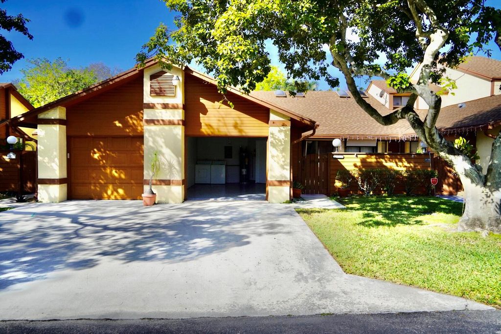 Photo of 3832 Collinwood Lane, West Palm Beach, FL 33406 (MLS # R10957652)