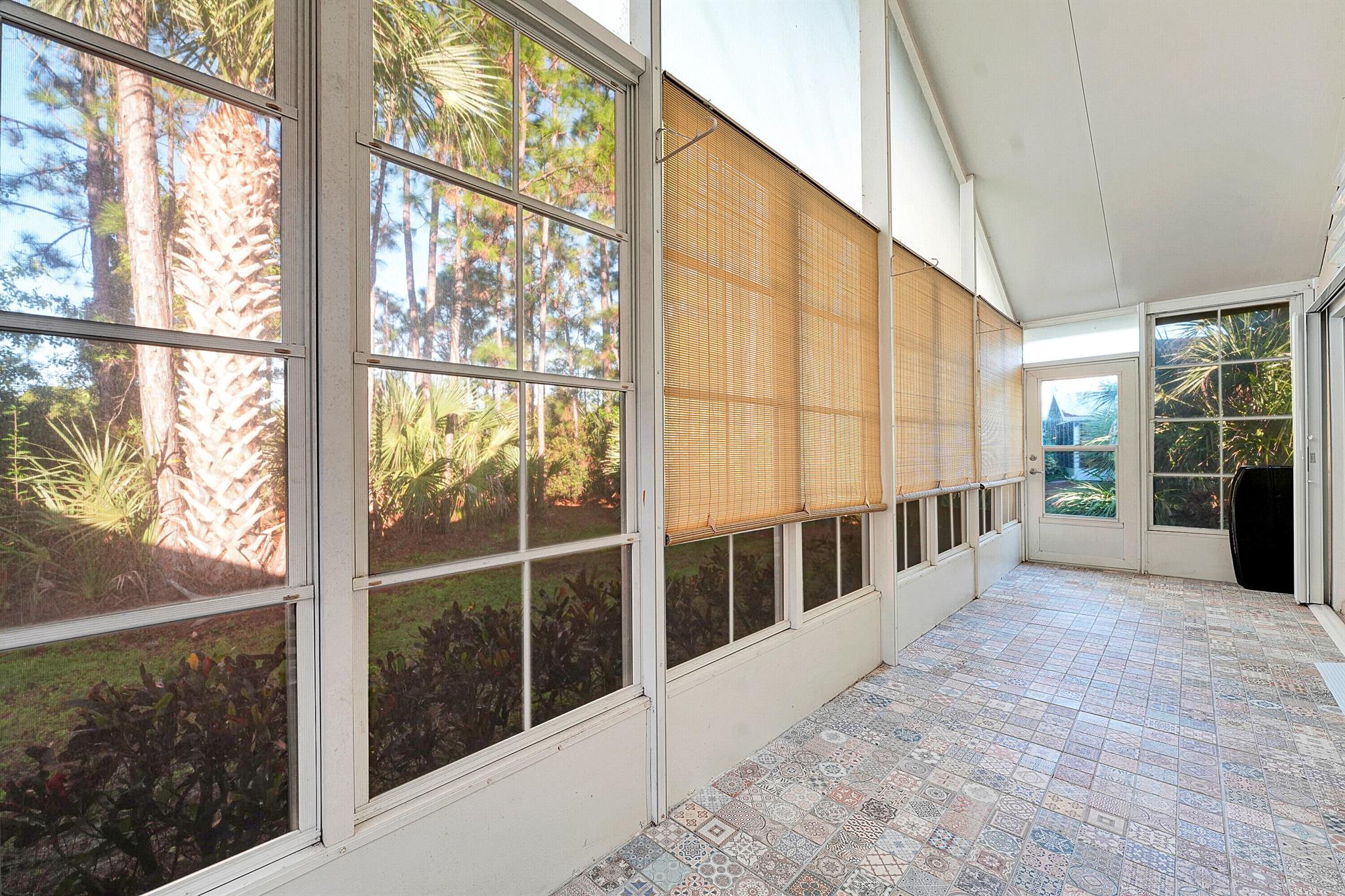 KINGS ISLE - Residential