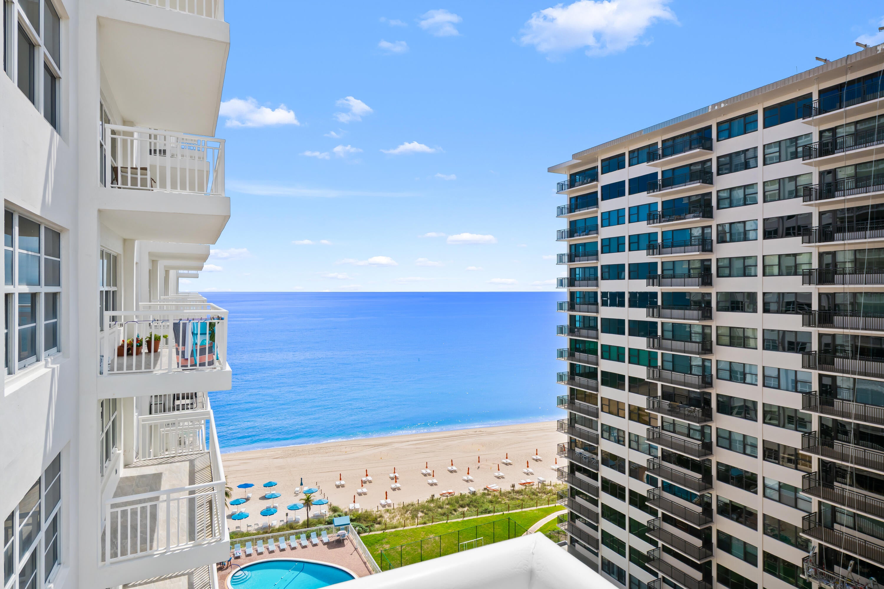 3850 GALT OCEAN Drive 1105