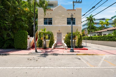 927 4th Street Miami FL 33130