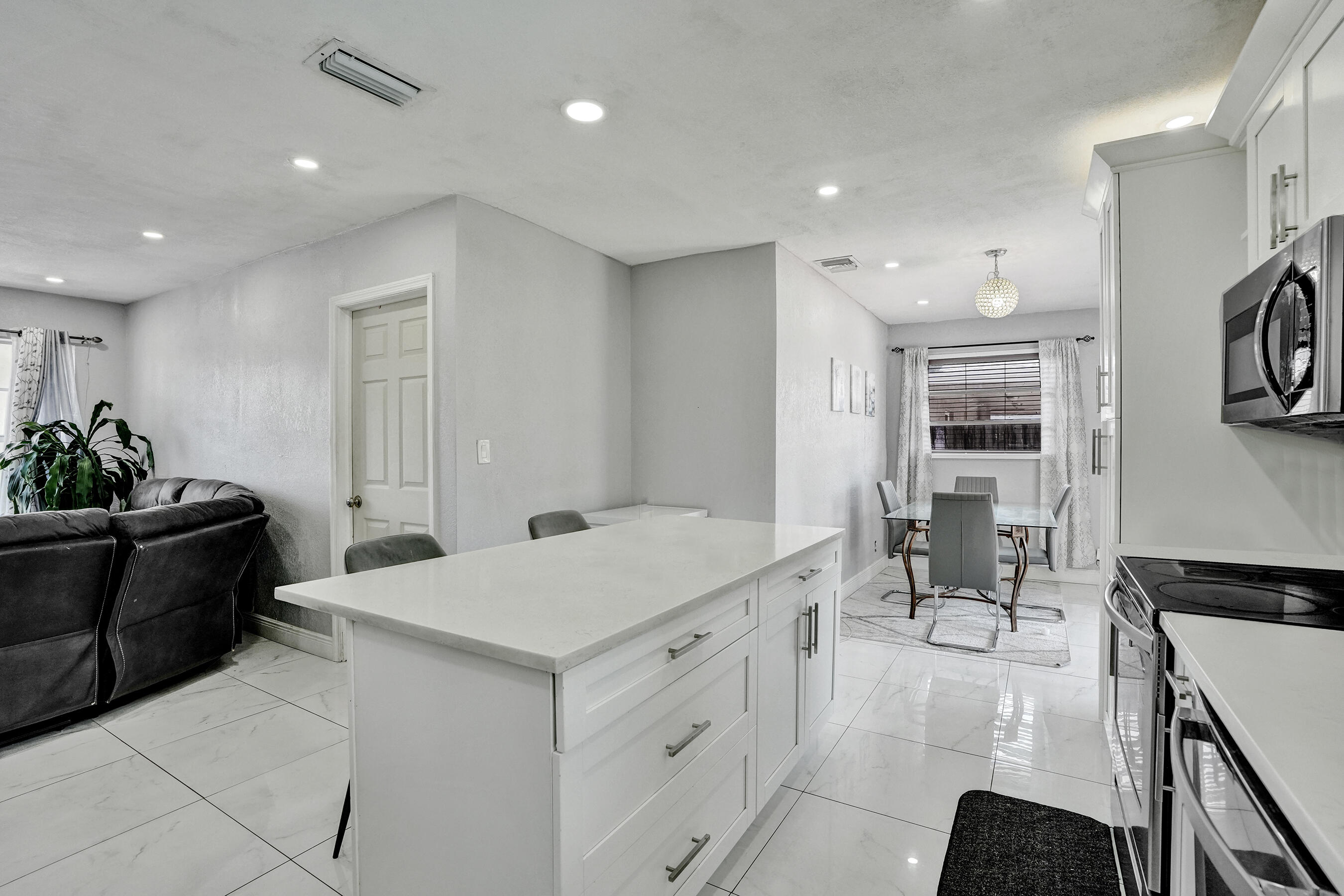 151 NW 21st Street