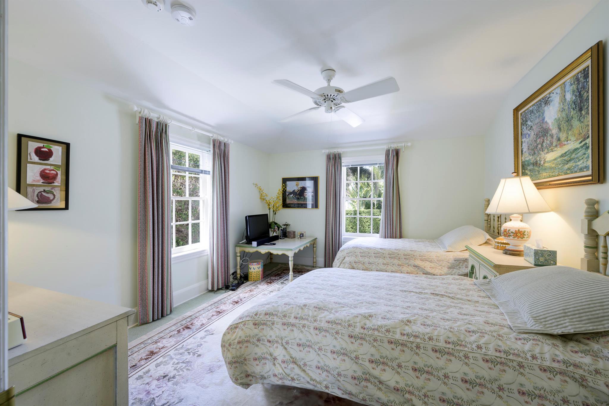 EL BRAVO PARK - Residential