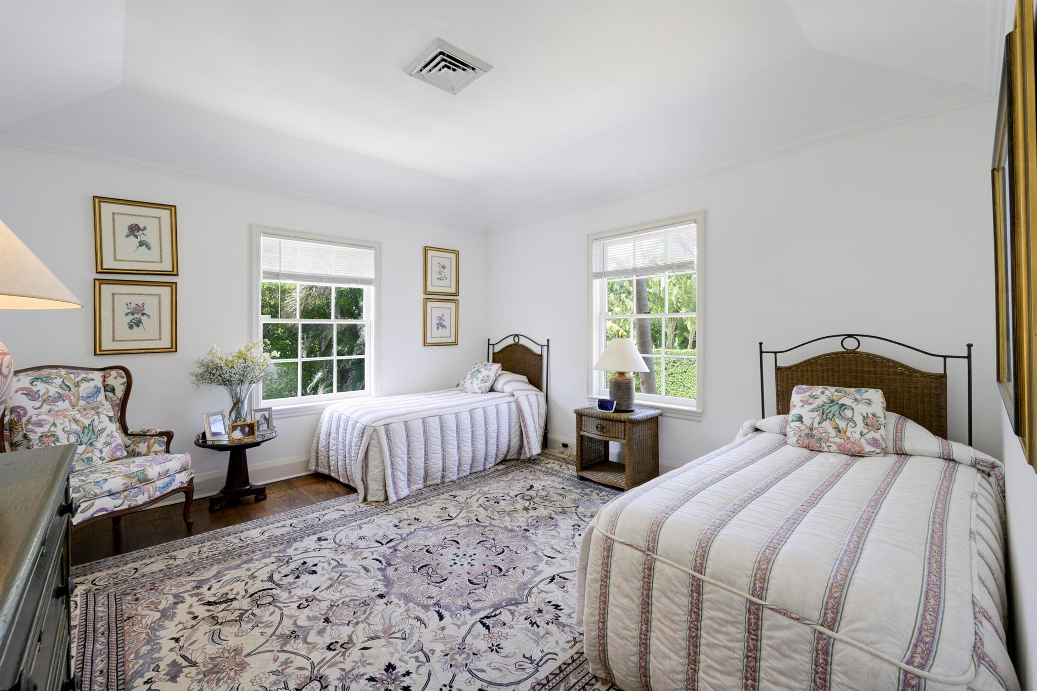 EL BRAVO PARK - Residential