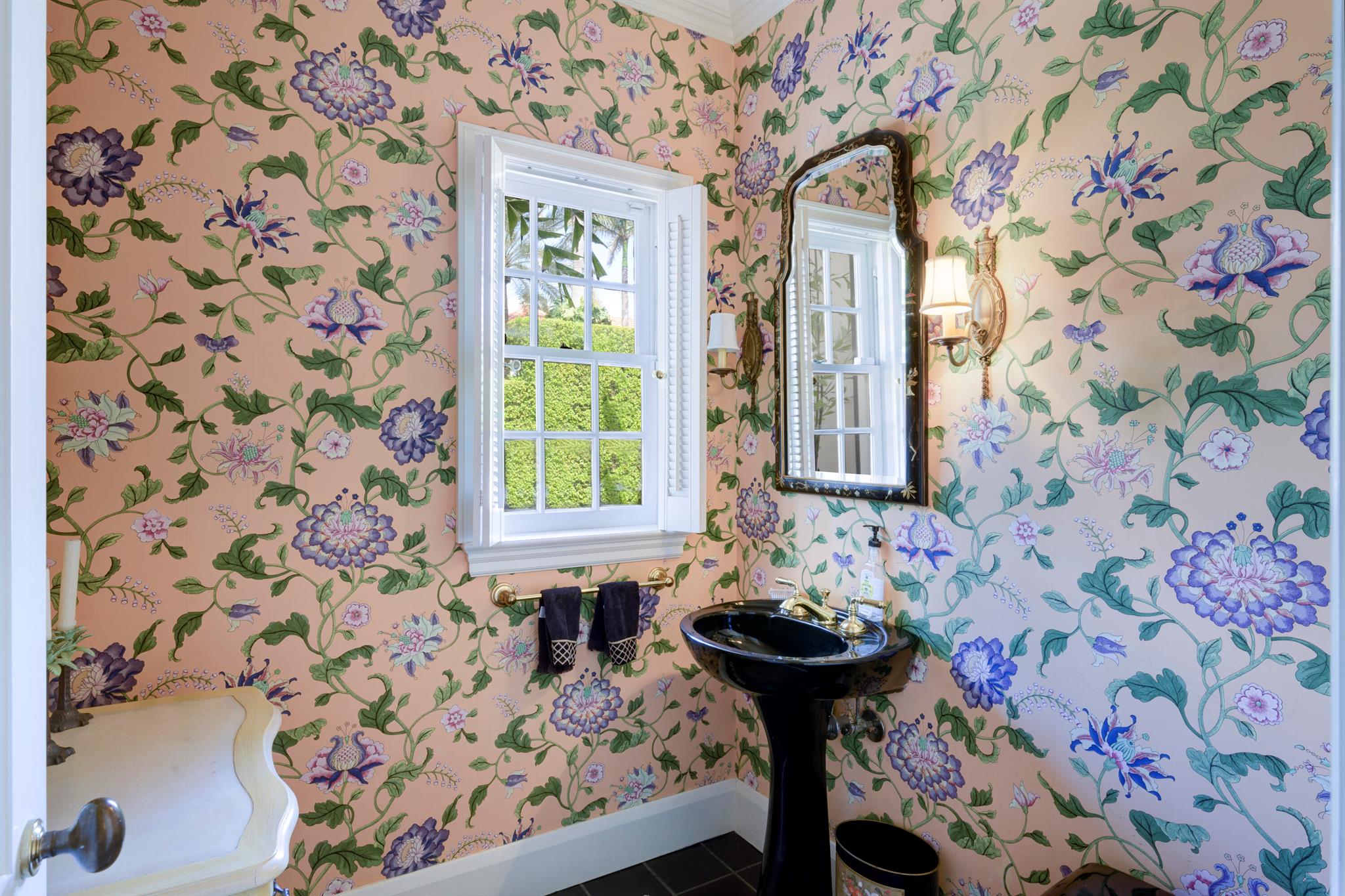 EL BRAVO PARK - Residential