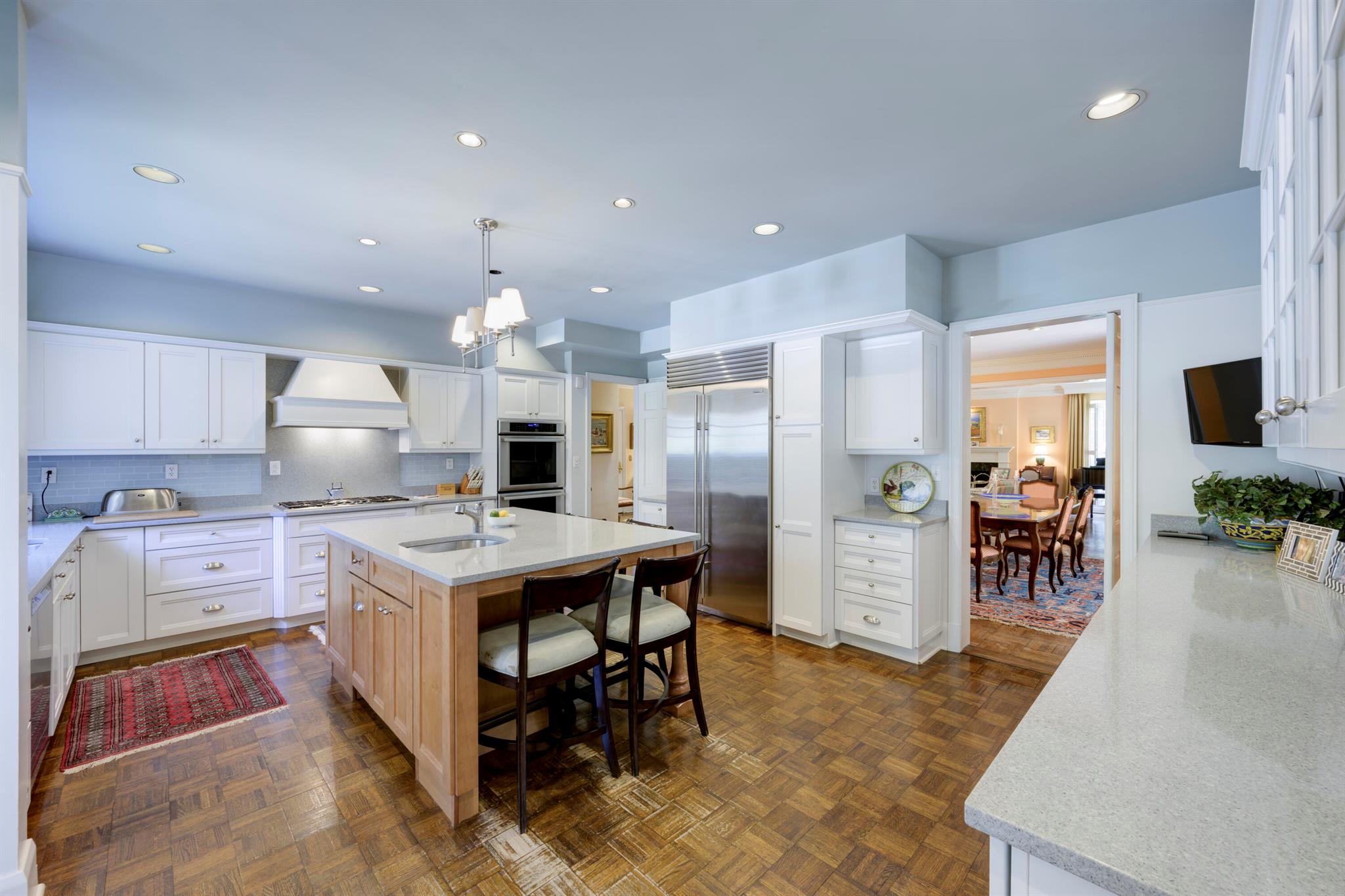 EL BRAVO PARK - Residential