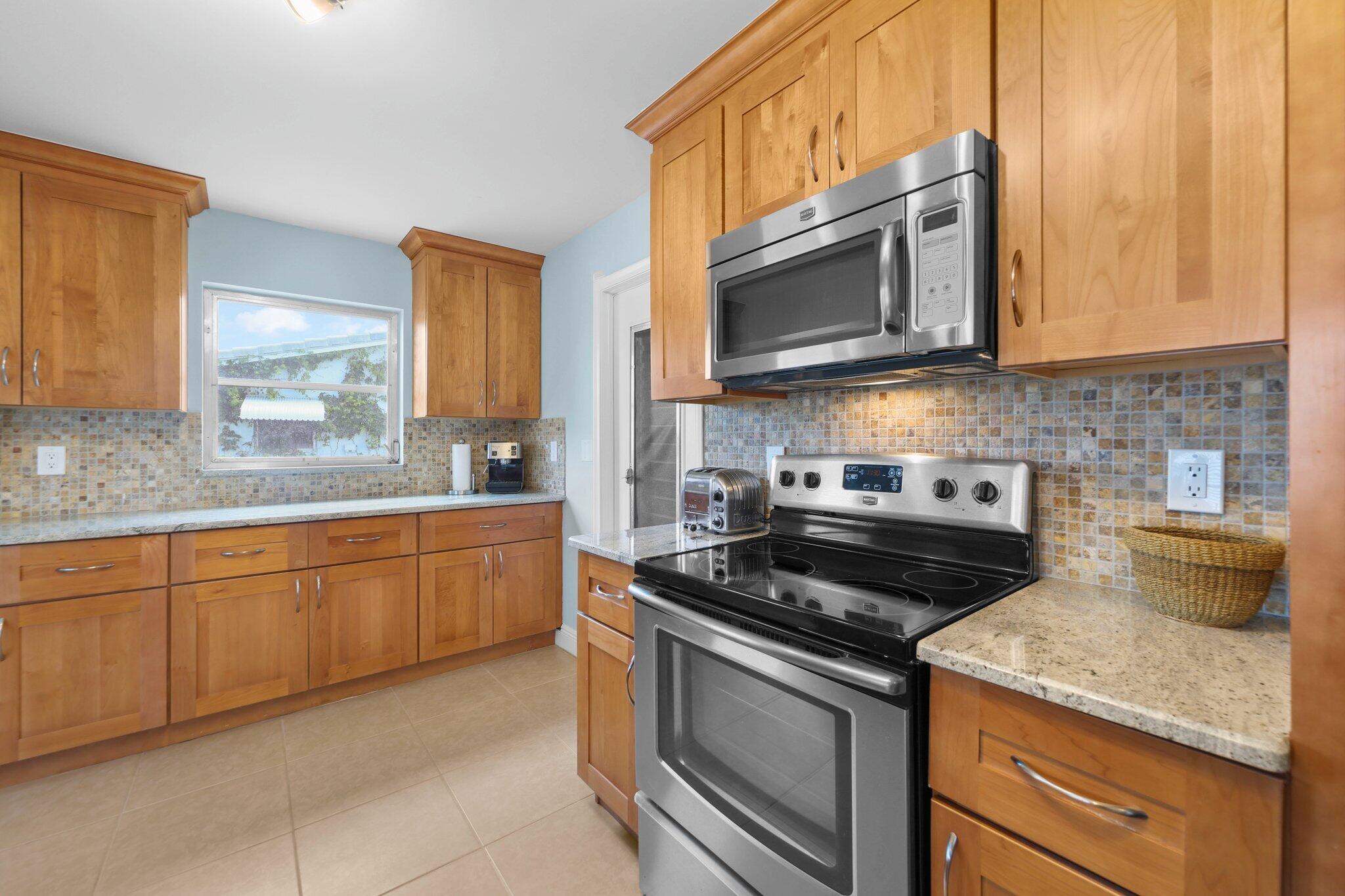 PALM BEACH LEISUREVILLE SEC 10 - Residential