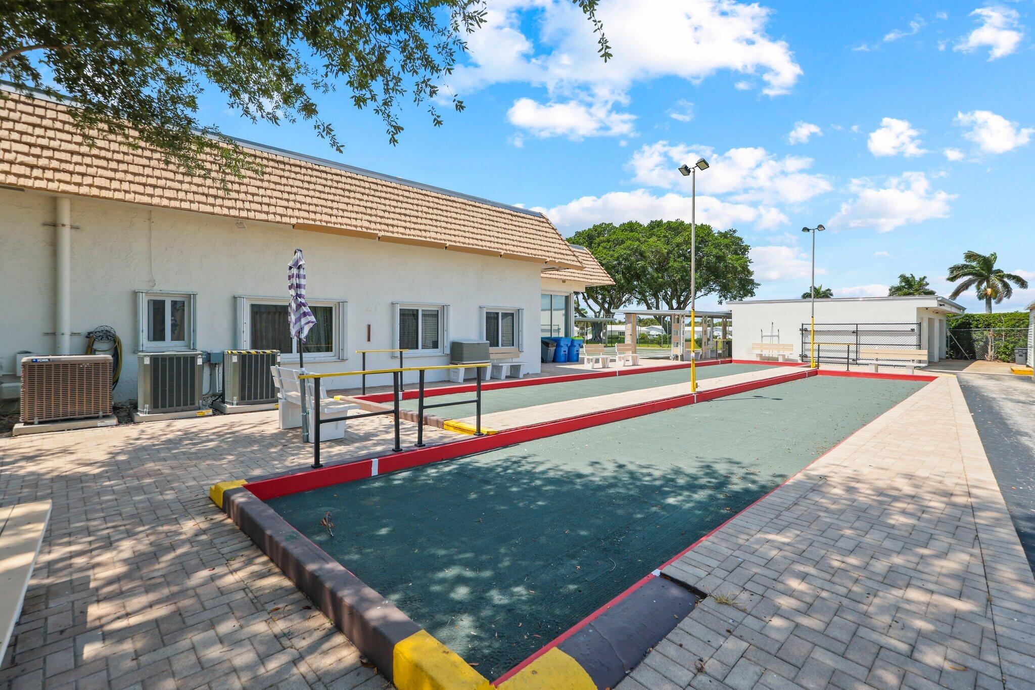 PALM BEACH LEISUREVILLE SEC 10 - Residential