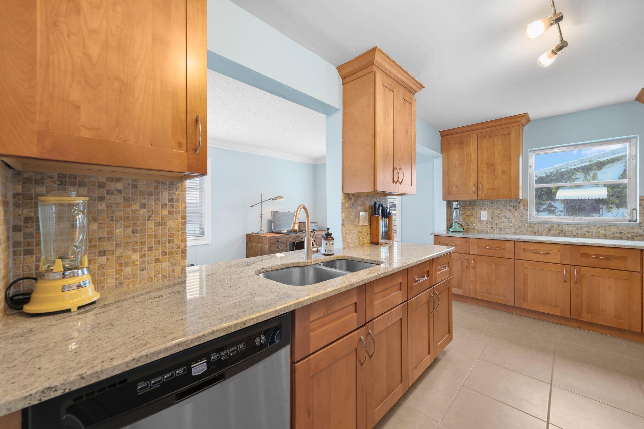 PALM BEACH LEISUREVILLE SEC 10 - Residential