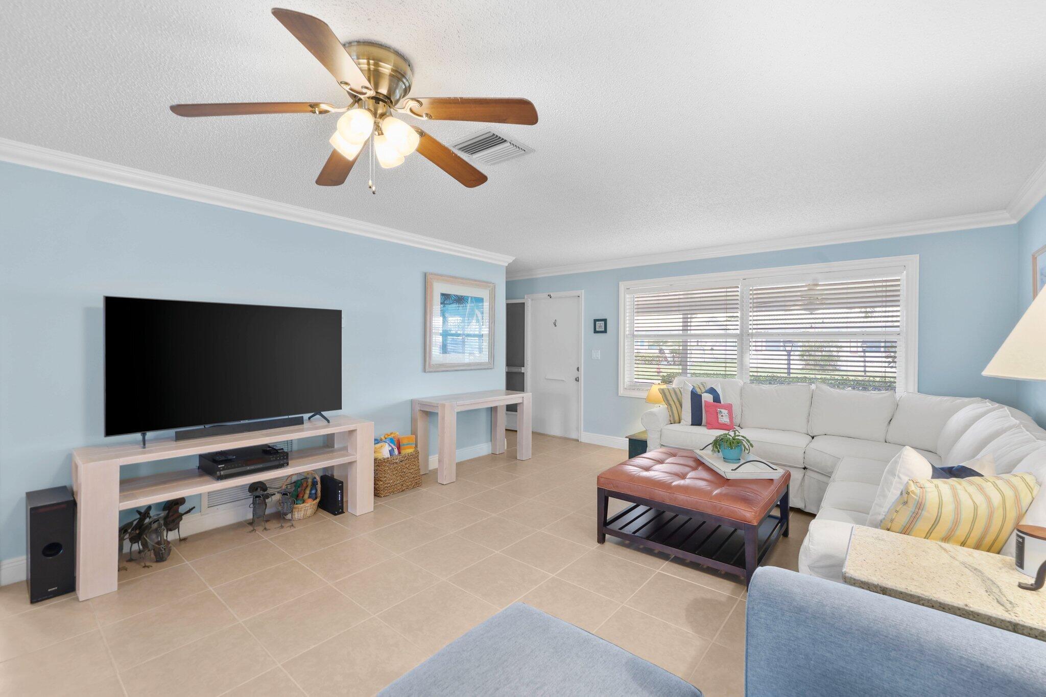 PALM BEACH LEISUREVILLE SEC 10 - Residential