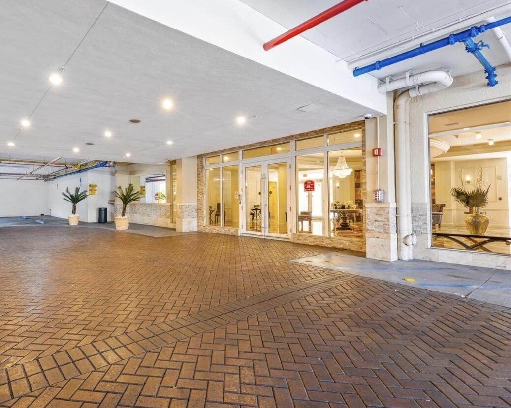 GABLES MARQUIS CONDO - Residential