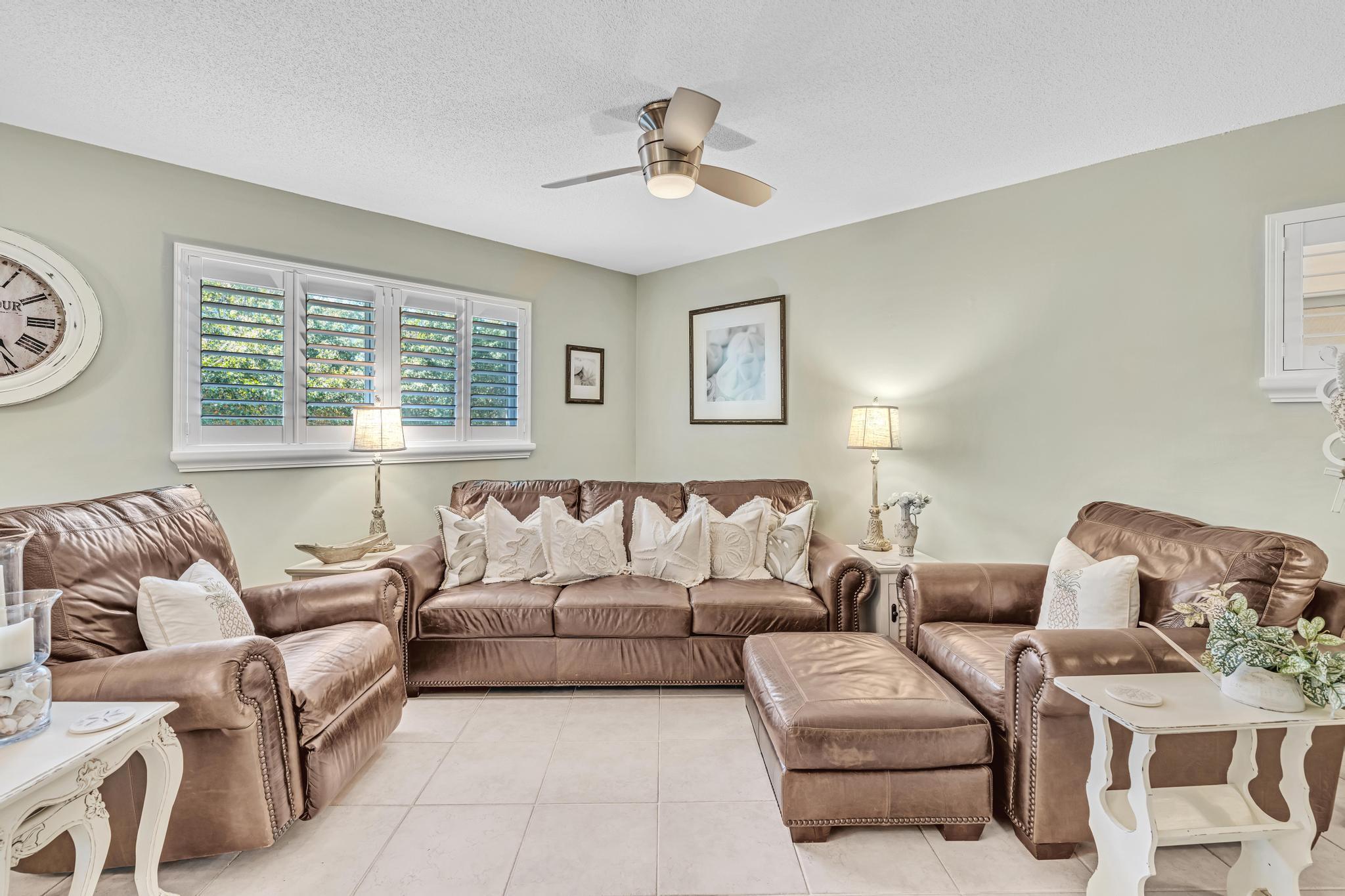 Properties 33 Colonial Club Drive 204