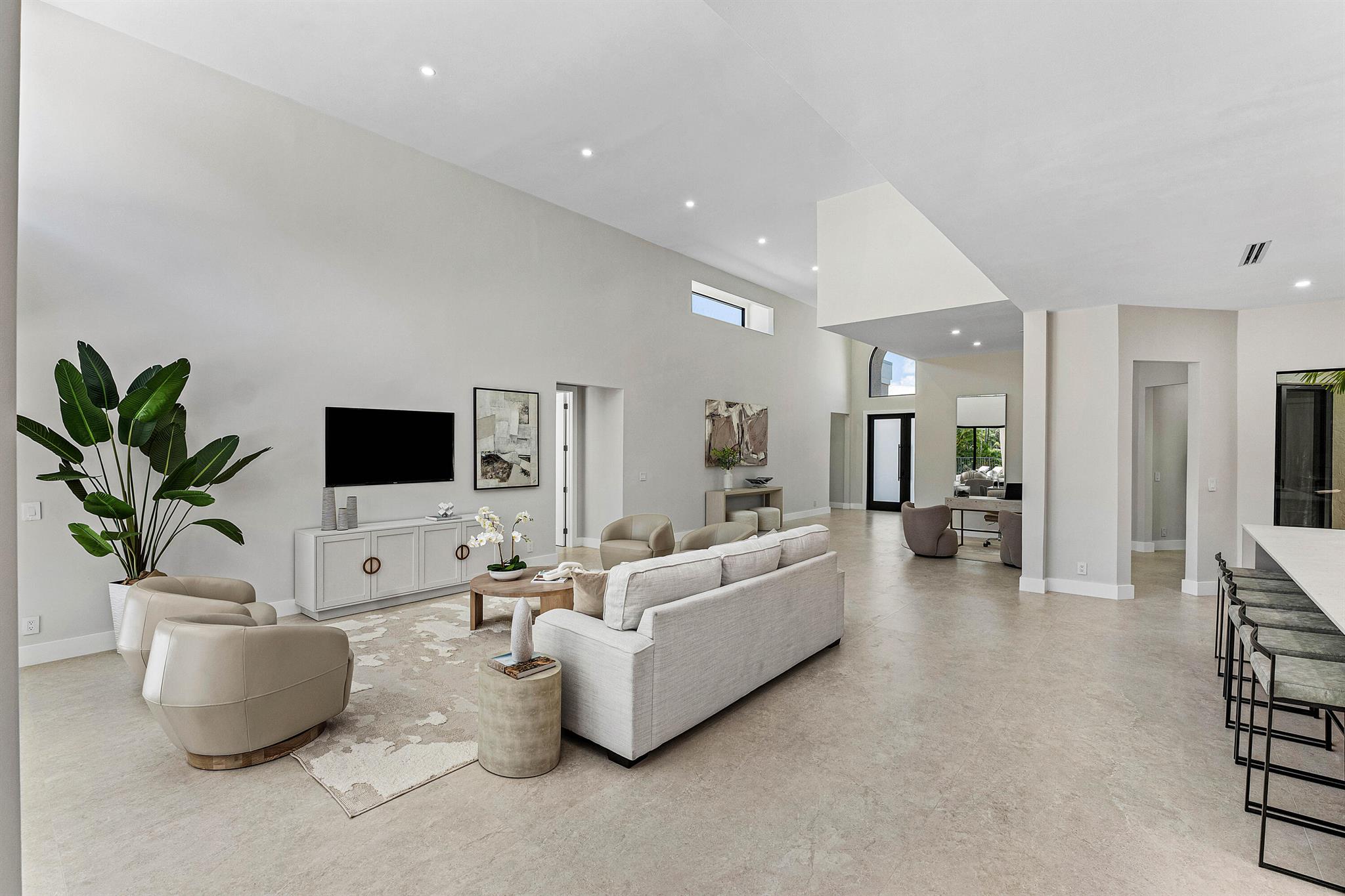 5323 Ascot Bend