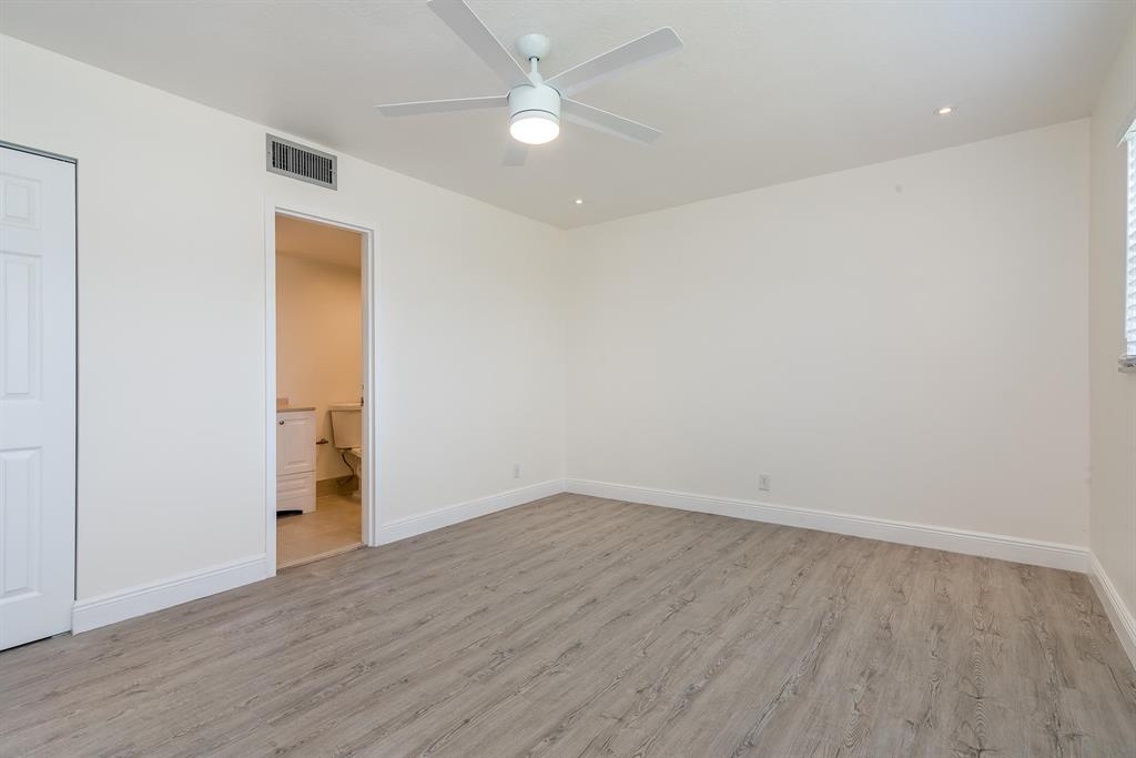 VILLAGES OF ORIOLE BONAIRE - Residential