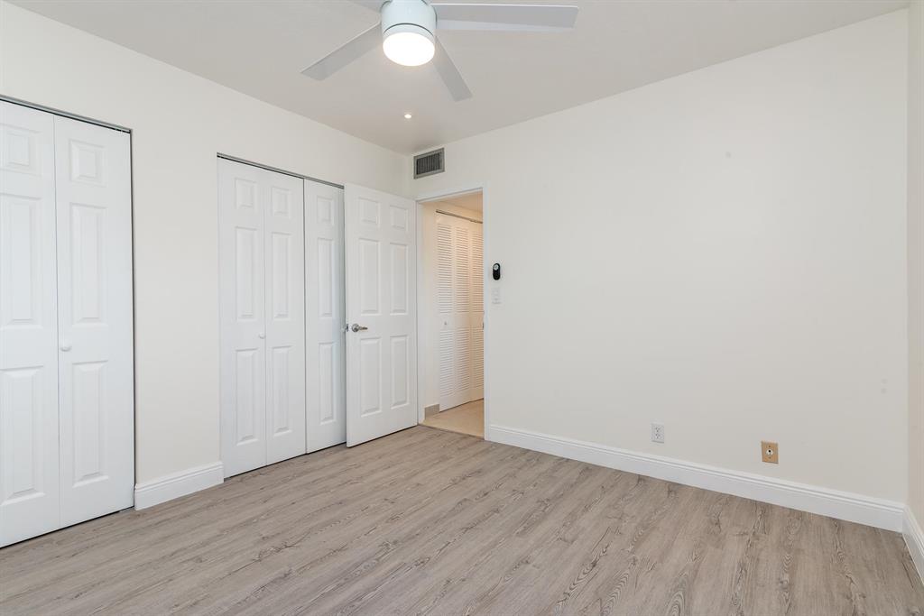 VILLAGES OF ORIOLE BONAIRE - Residential