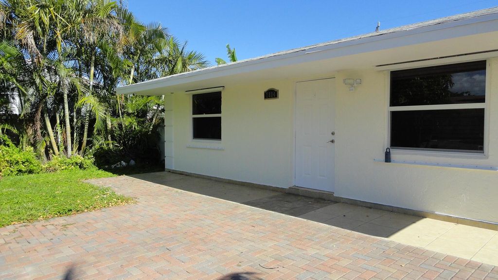 Photo of 7804 Terrace Road, Lake Worth, FL 33462 (MLS # R11040986)