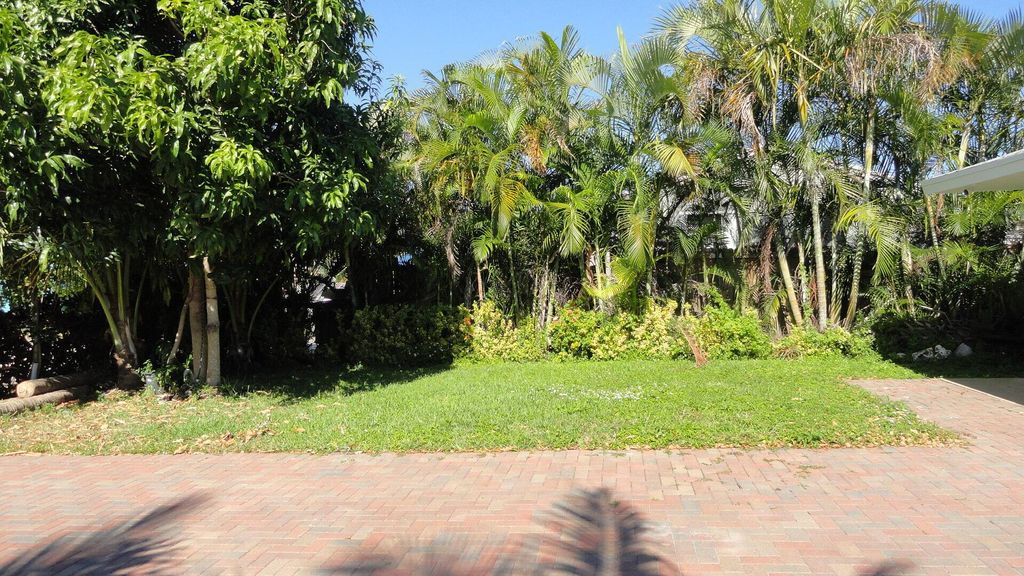 Photo of 7804 Terrace Road, Lake Worth, FL 33462 (MLS # R11040986)