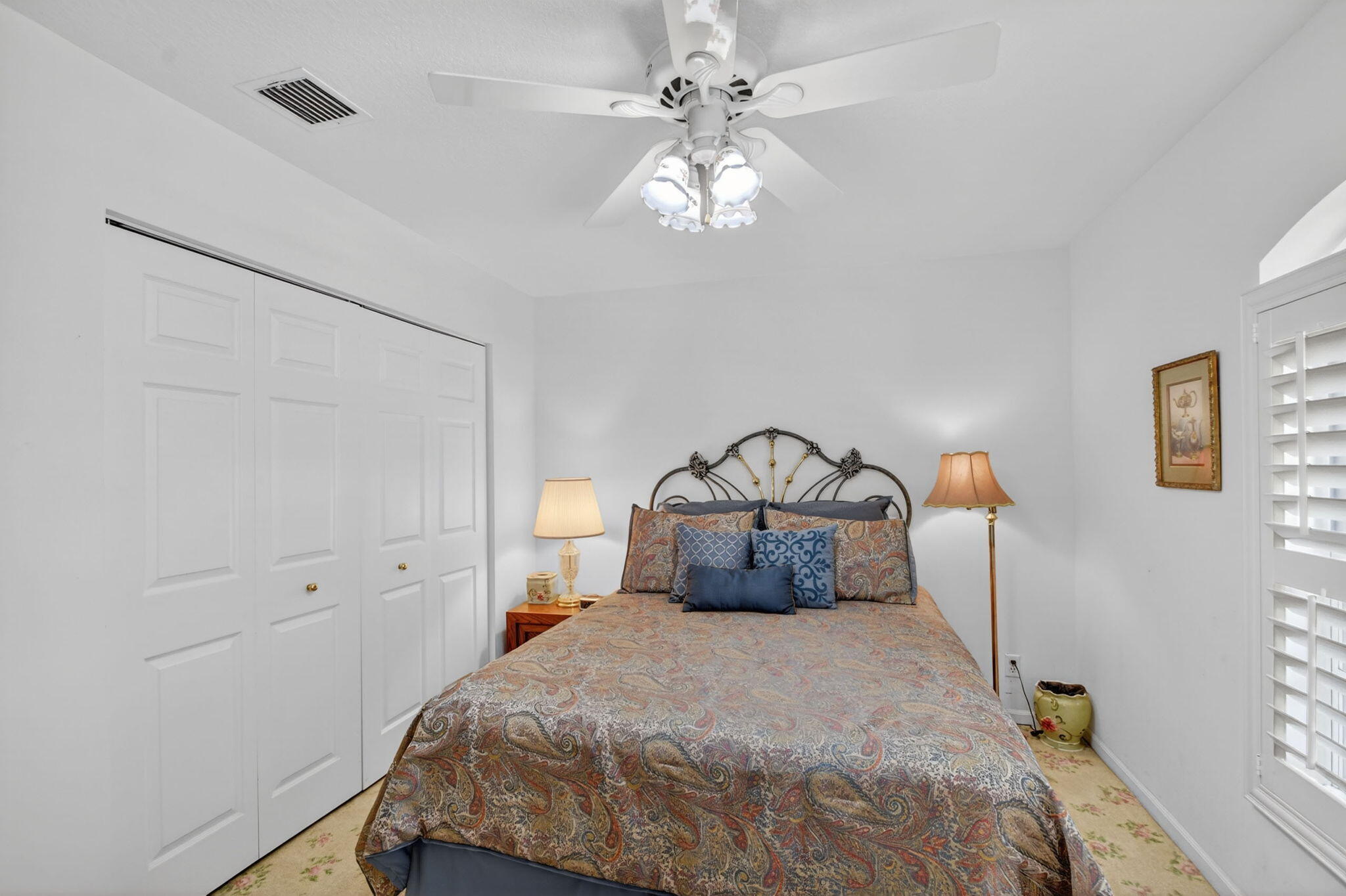 LAKERIDGE GREENS - Residential