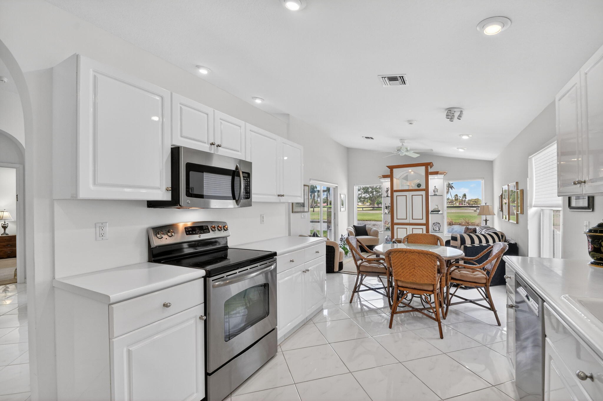 LAKERIDGE GREENS - Residential