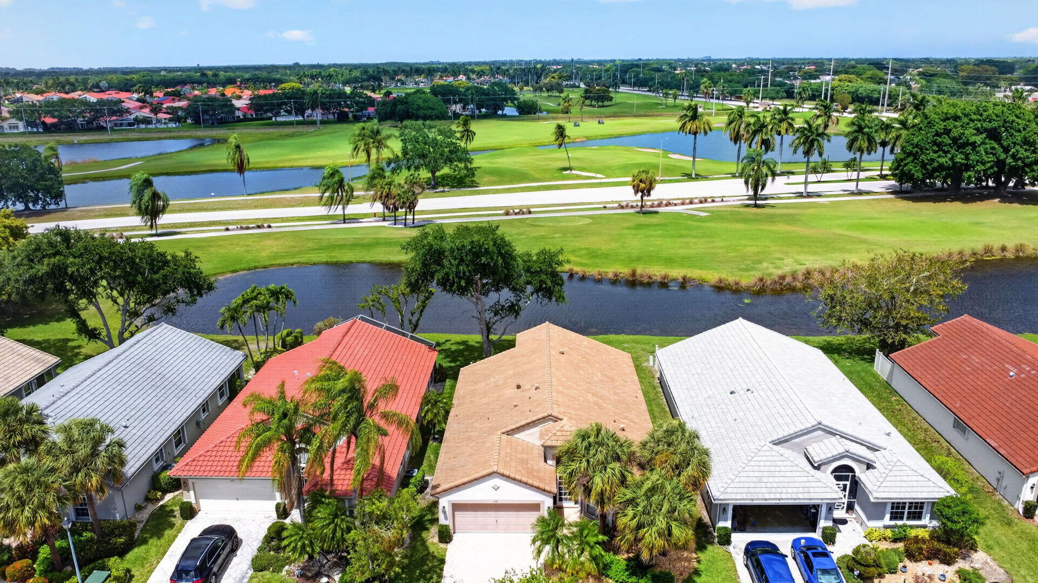 LAKERIDGE GREENS - Residential