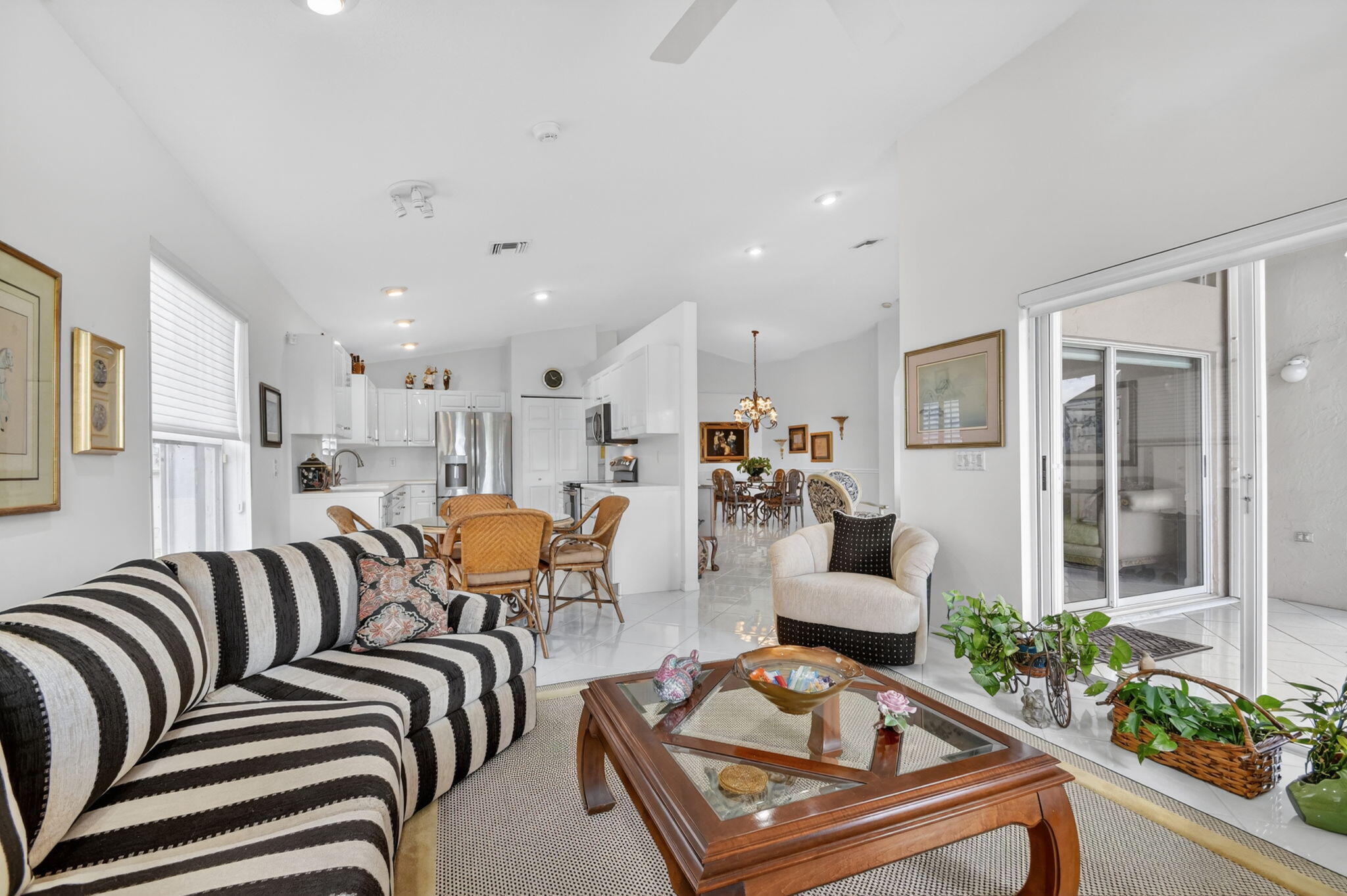 LAKERIDGE GREENS - Residential