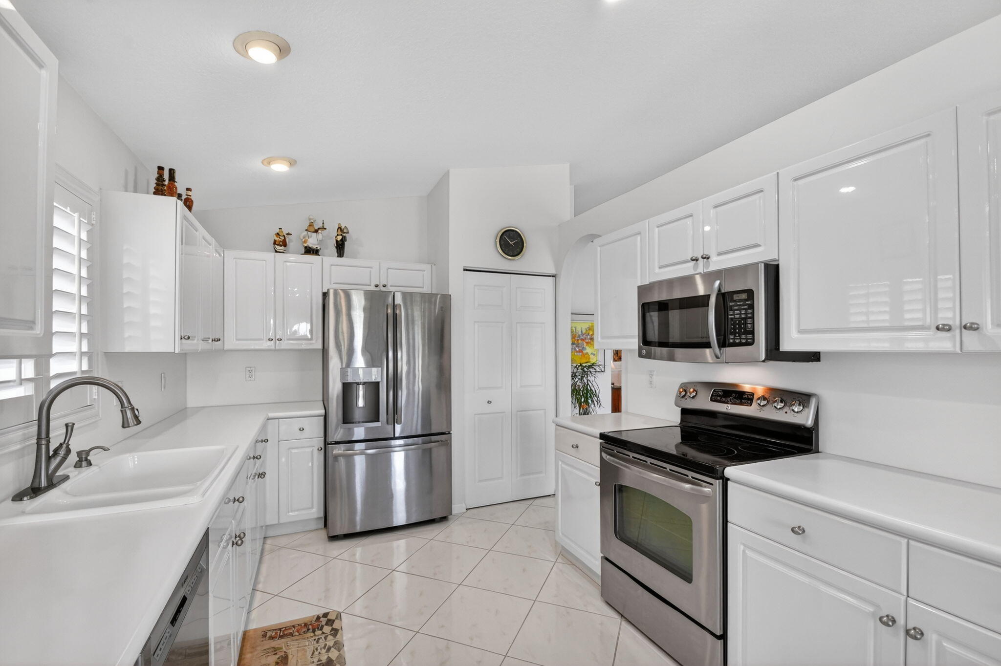 LAKERIDGE GREENS - Residential