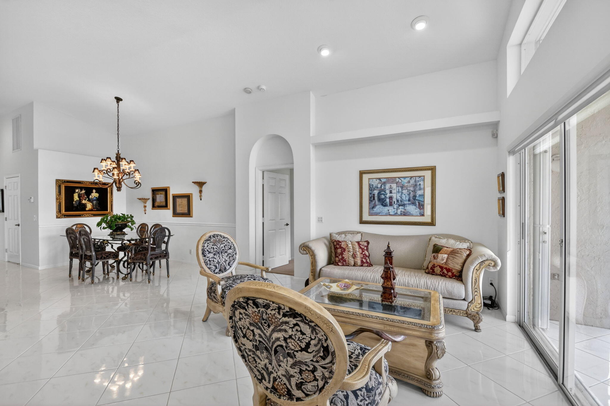 LAKERIDGE GREENS - Residential