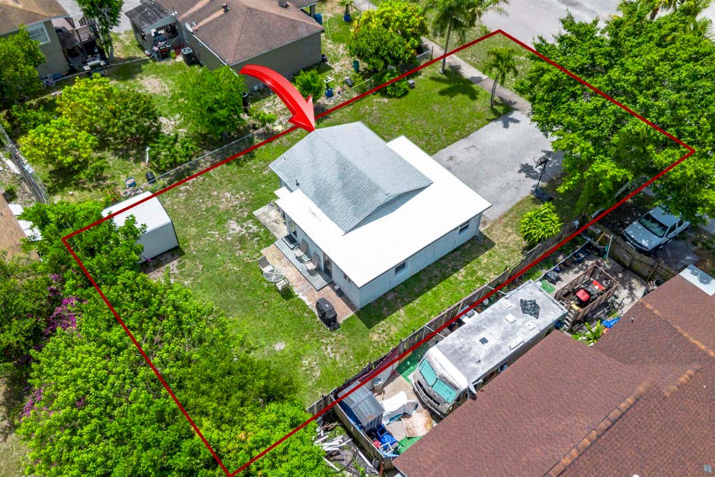 Photo of 4337 Clinton Boulevard, Lake Worth, FL 33461 (MLS # R11098503)