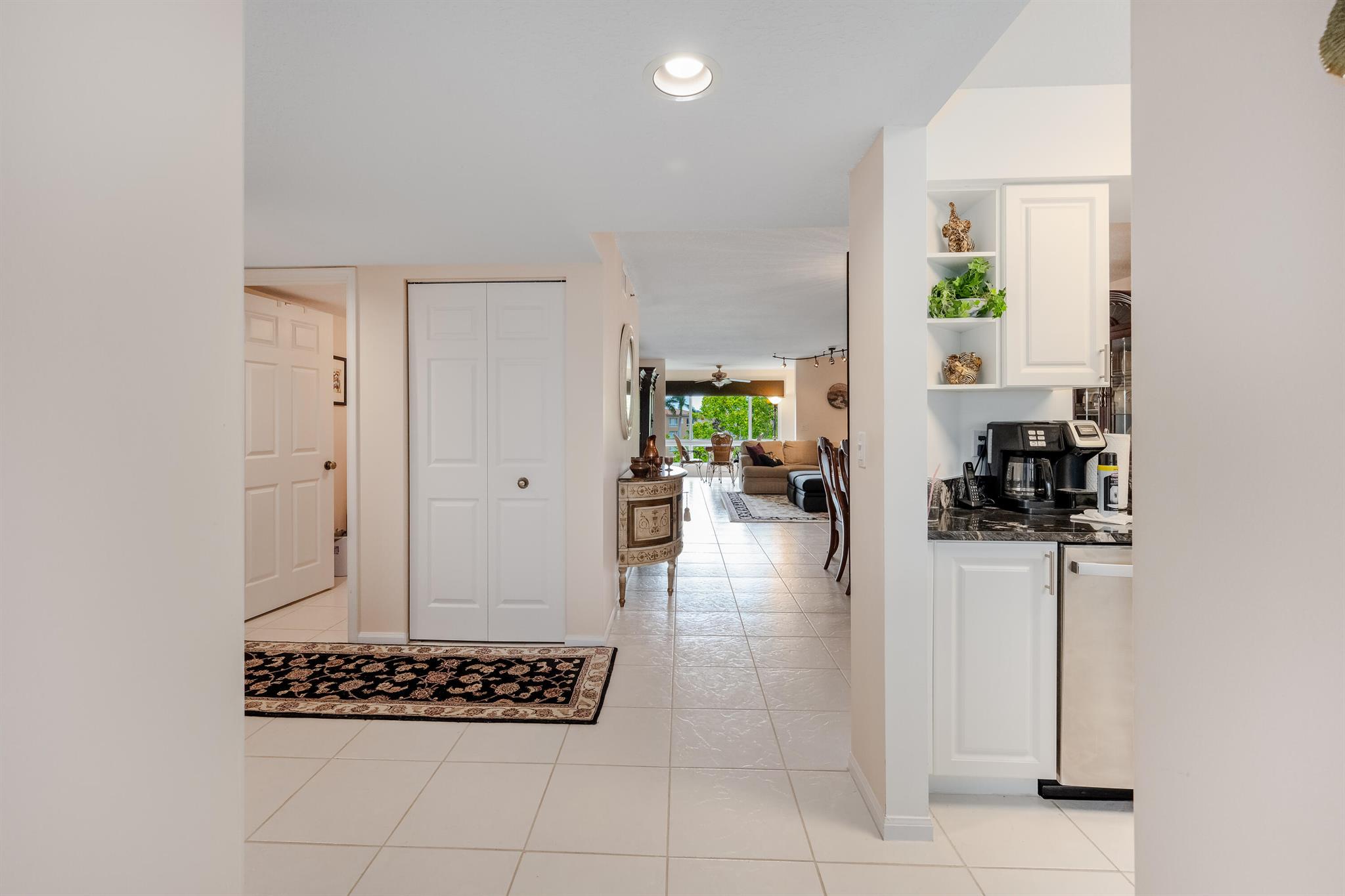 CORAL COVE CORAL LAKES - Residential