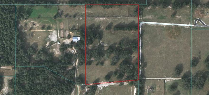 On 10+ acres in Southern Marion County's premier location, this vibrant property is offers the opportunity to build the farm of your dreams! Featuring direct access to the Florida Greenway & Trails, this piece of land is perfect for those looking to enjoy miles of trail riding. Located between Ocala and The Village. Additional acreage available.