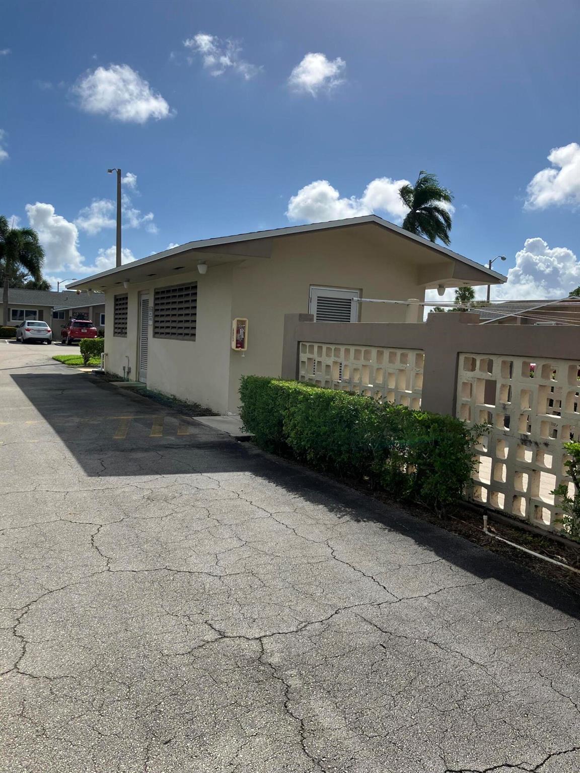 CRESTHAVEN VILLAS NO 10 C - Residential Lease