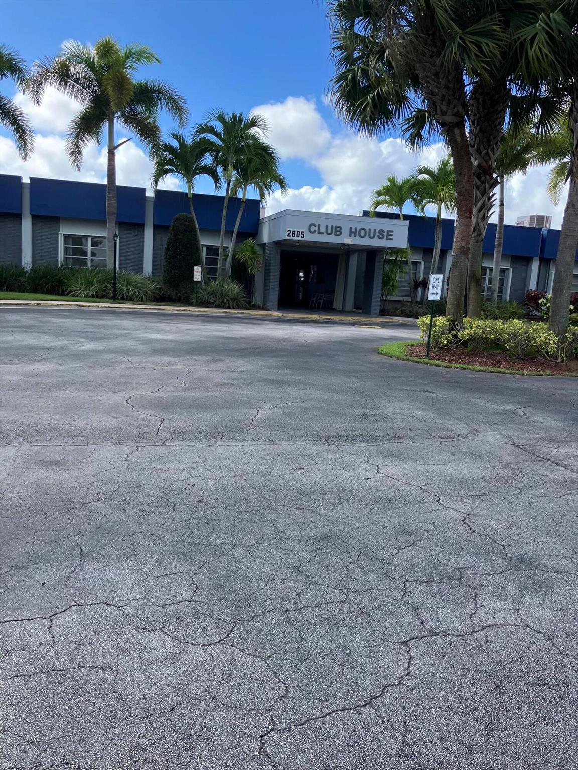 CRESTHAVEN VILLAS NO 10 C - Residential Lease